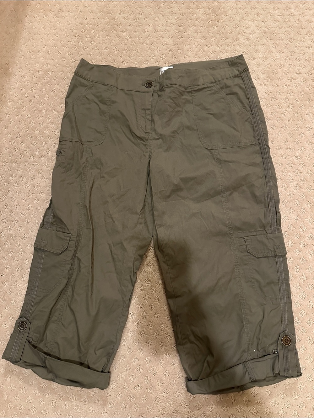 Chico's Olive Cargo Capri Pants.  Chicos Size 2